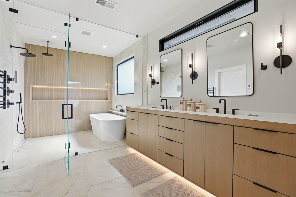 Primary master bath soaking tub and double shower