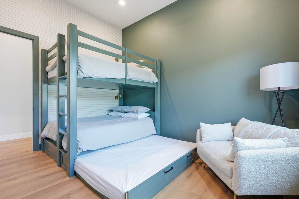 Teal bunk room